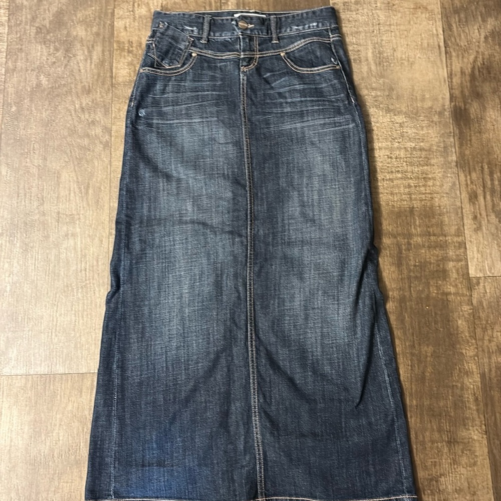 Maurices Long Denim Jean skirt size 1/2